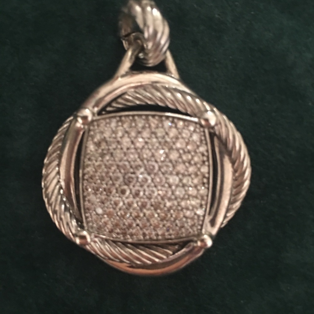 David yurman crossover diamond pendent